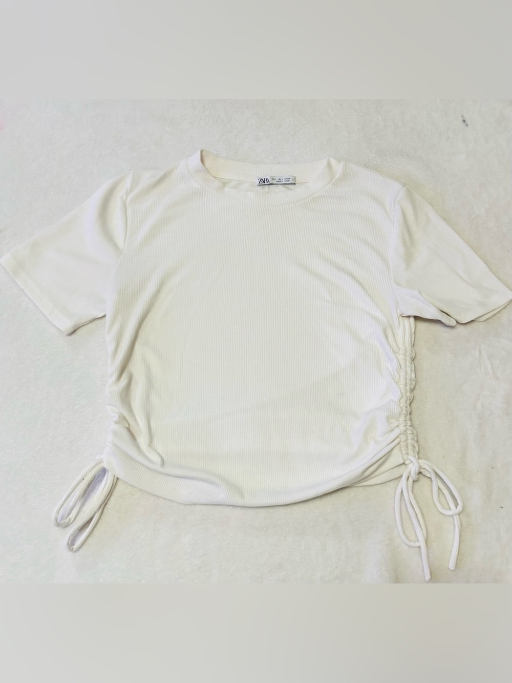 ZARA Cream Ribbed Short Sleeve Top with Side Tie Ruching Size Large EUC